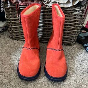 UGG GIRLS BOOTS SIZE 6 BRAND NEW